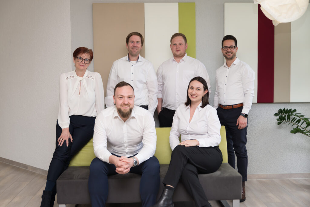 ELUCYDATE Team